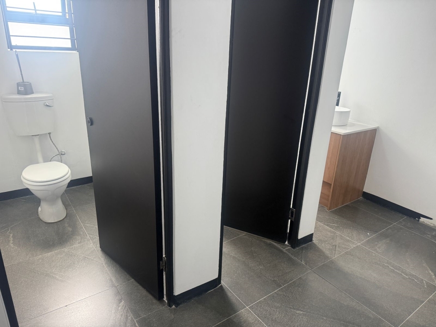 To Let commercial Property for Rent in Avondale Western Cape